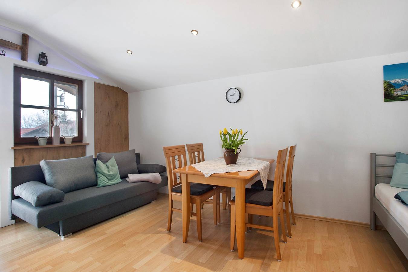 Ganzes Studio, Einzimmerapartment 'Lackner' mit Bergblick, Balkon und Wlan in Teisendorf, Bayerische Alpen