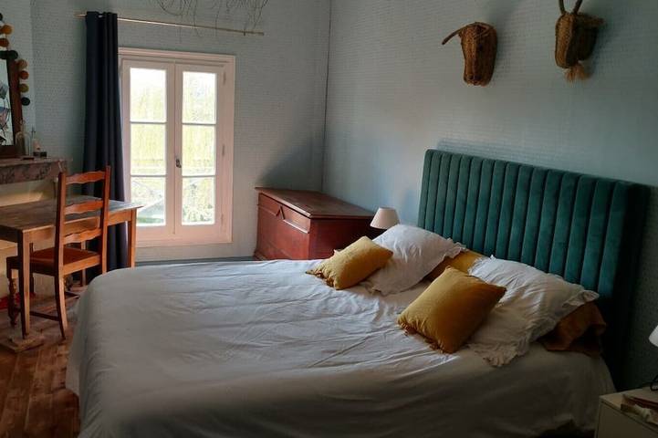 Location de vacances pour 12 personnes, avec jardin et piscine à Savigny-en-Véron - 2