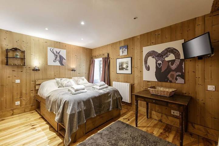 Chalet 160m2 Quiet | Sauna | View | Bus Train 250m in Les Grandes Montets, Chamonix-Mont-Blanc