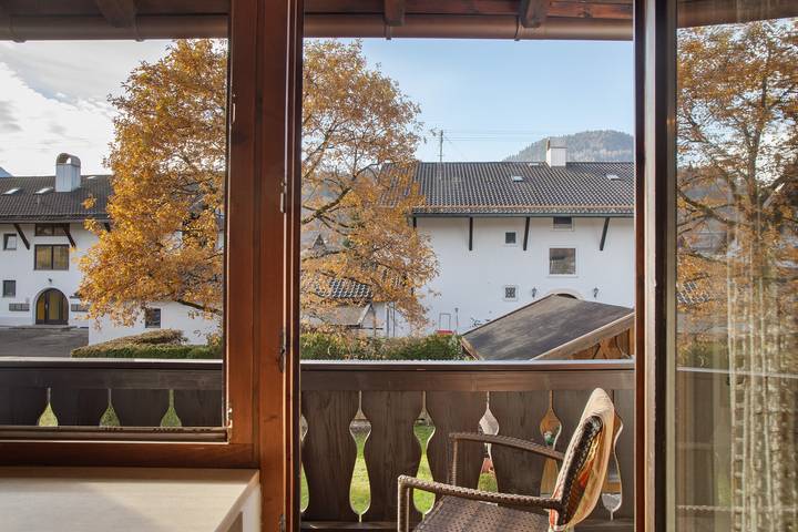 Entire apartment, Apartment 'Ferienwohnung Dietzsch' with Mountain View, Balcony and Wi-Fi in Oberau, Bavarian Alps
