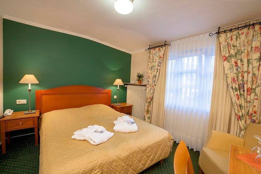 Standarddoppelzimmer - Hotel zur Post Waldbreitbach in Waldbreitbach, Rheinland-Pfalz