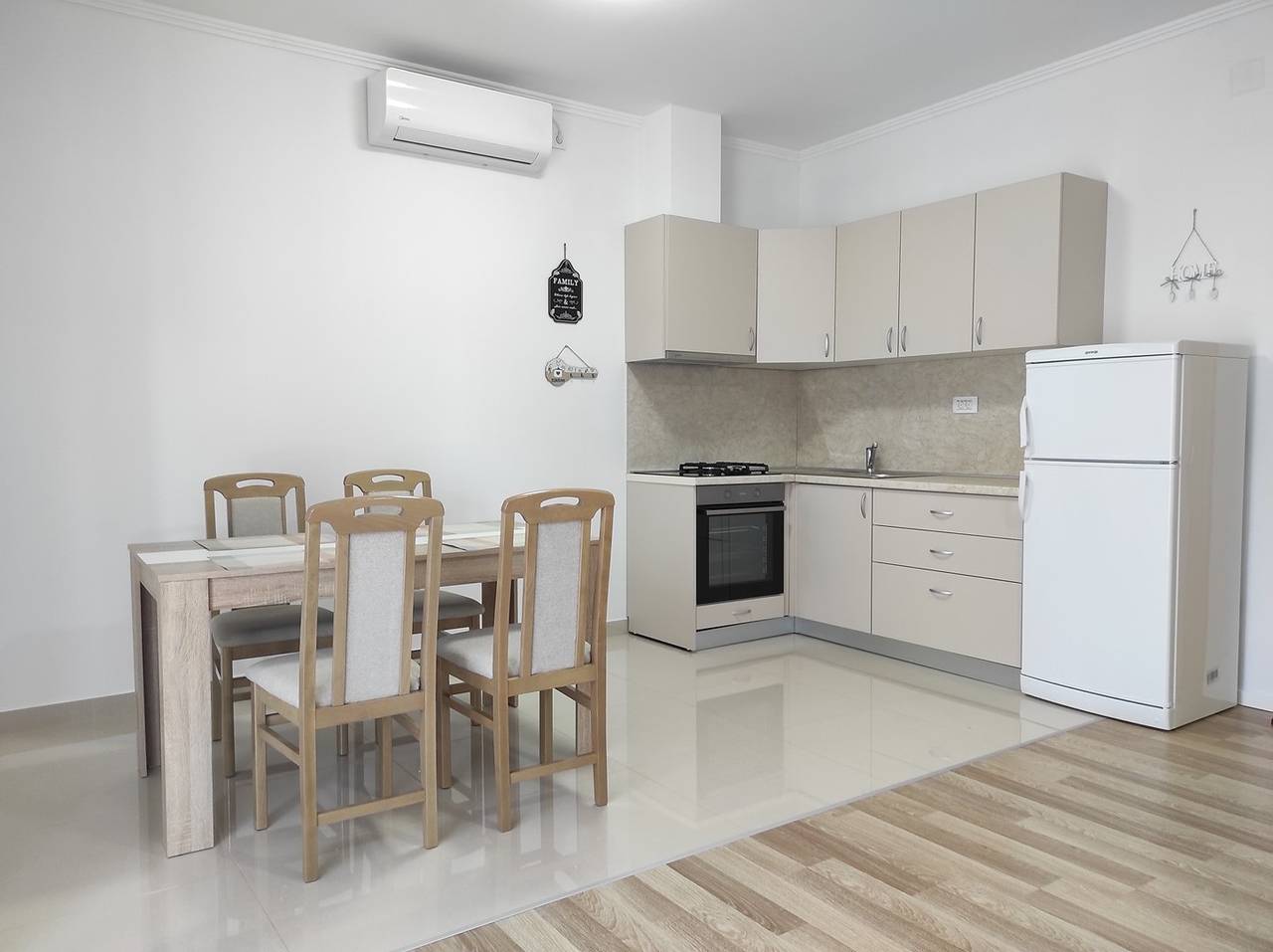 Ganze Wohnung, Apartment mit einem Schlafzimmer und eigenem Parkplatz in Neum, Bosnien und Herzegowina