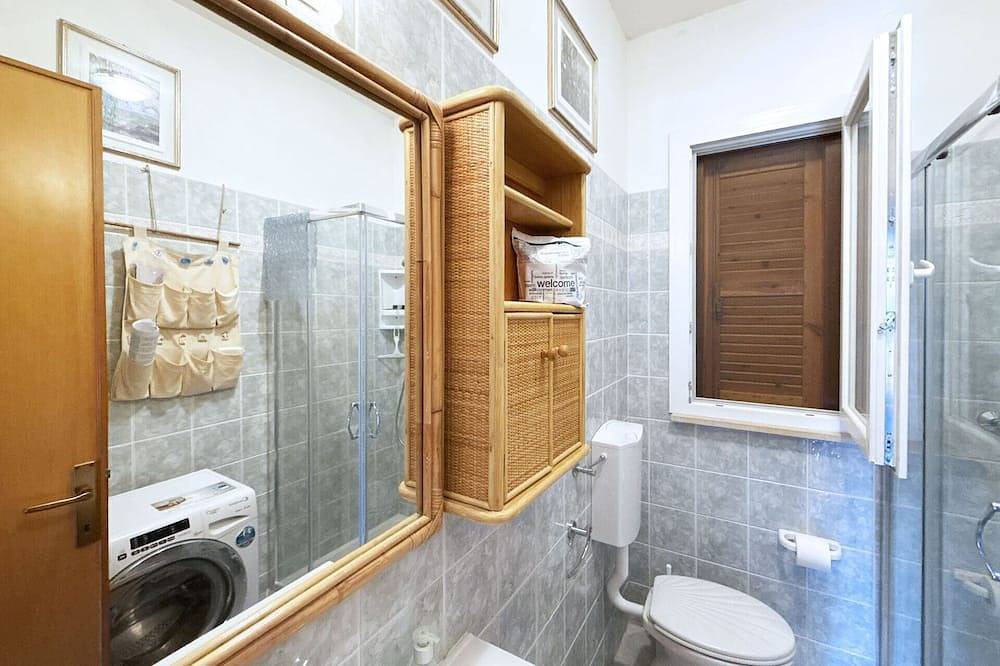 Ganze Wohnung, Sunset Coast - with breathtaking sea views! in Innamorata, Elba