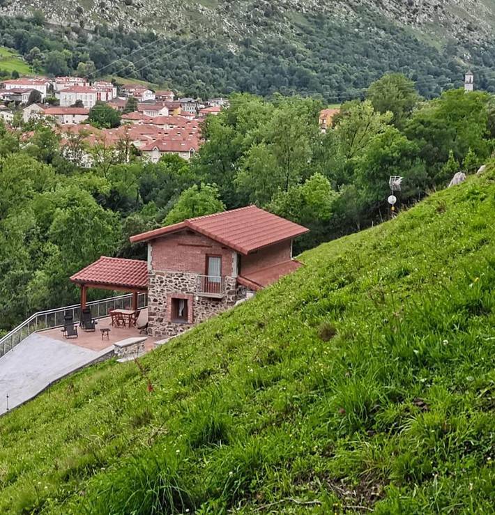 Apartamento para 5 personas, con jardín y vistas, Se admiten mascotas en Arredondo