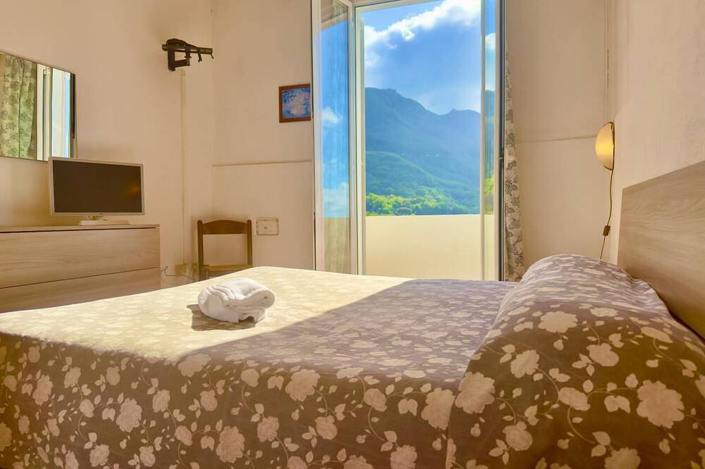 Deluxe Double Room  with sea view in Casamicciola Terme, Ischia