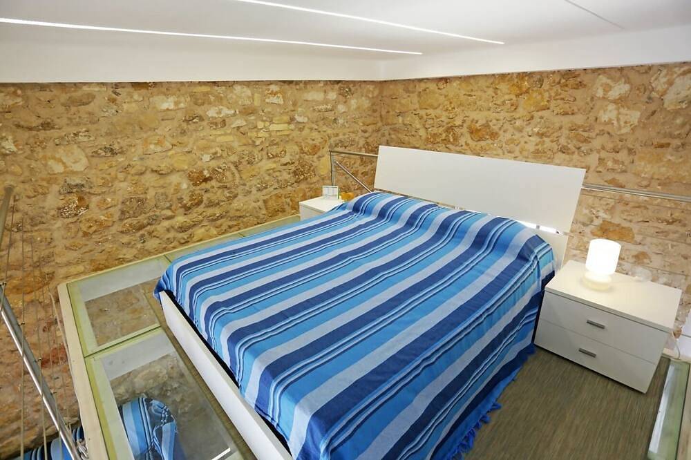 Appartement entier, Scalambri tower, dry point in Punta Secca, Santa Croce Camerina