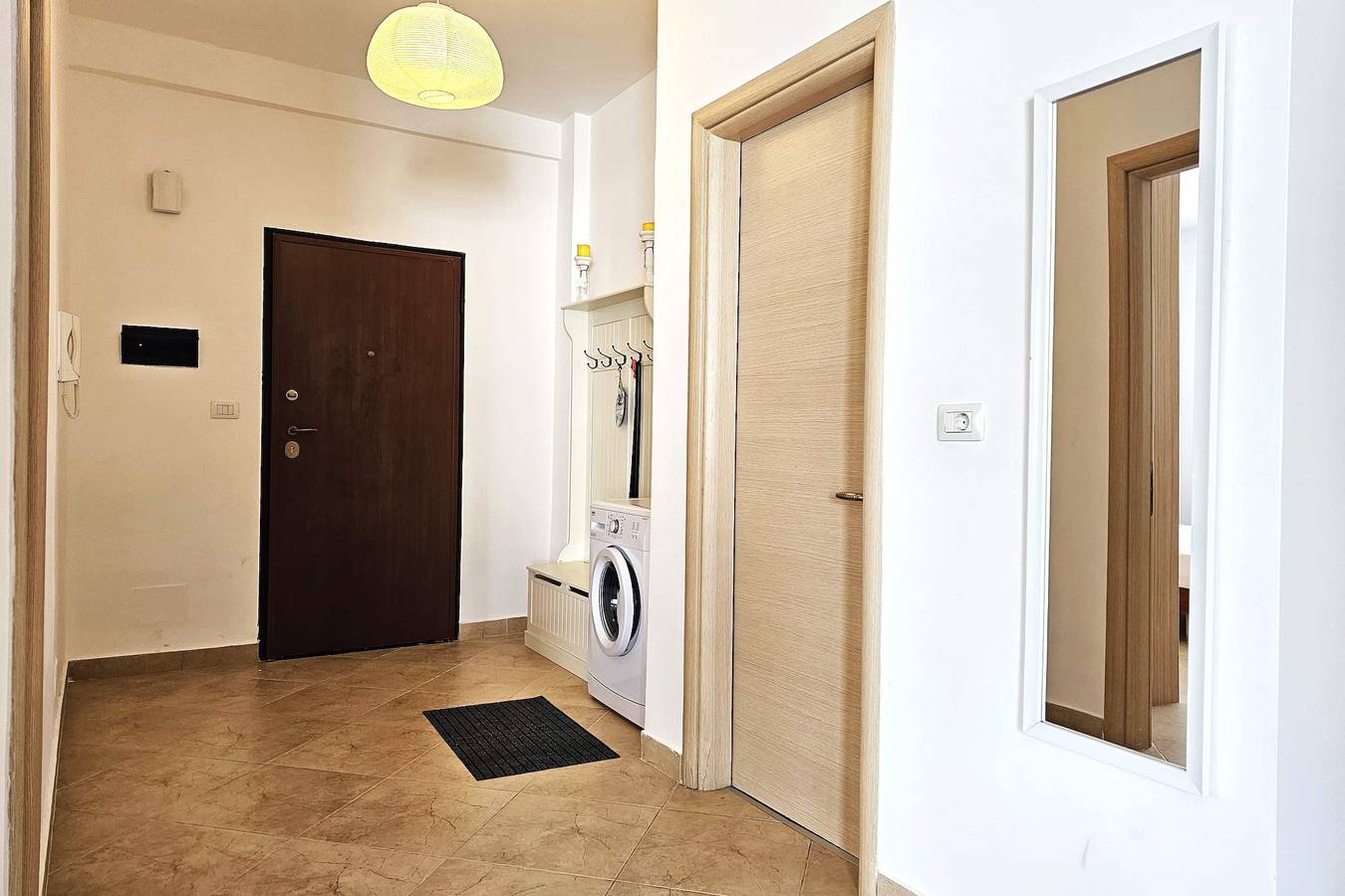 Appartamento intero, Appartamento vacanze per 4 persone con balcone in Saranda, Valona