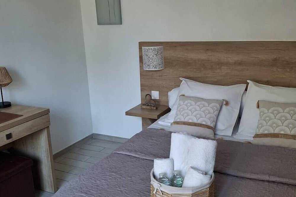 Entire apartment, Olga Mistral Apartments Camargue 2* with all comforts in Port-Saint-Louis-du-Rhône, Arles region