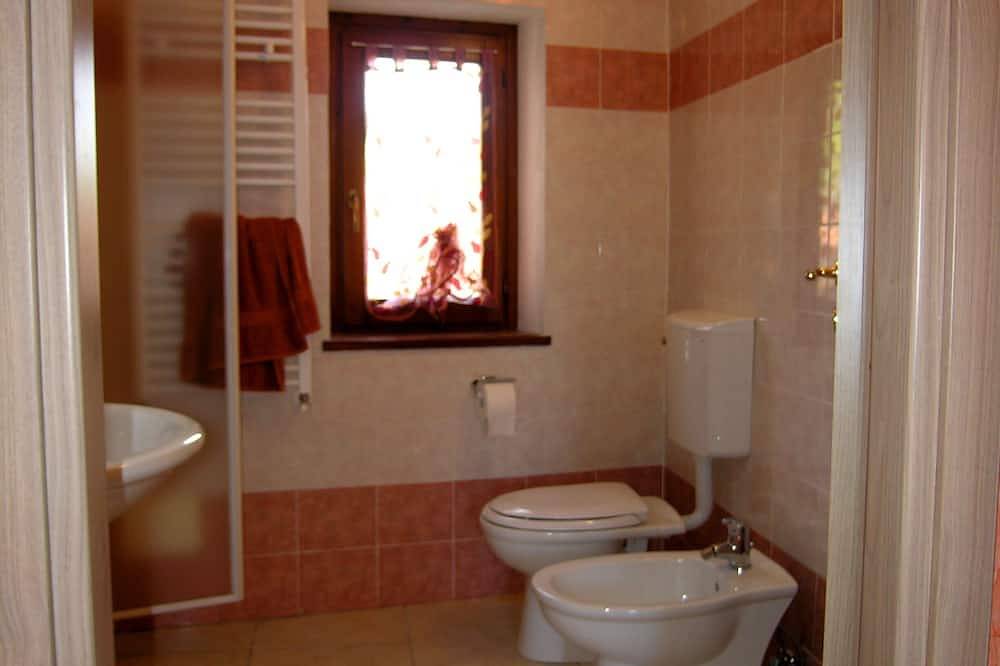 Ganze Wohnung, Casa Gabri Wohnung mit Seeblick in Santa Maria Rezzonico, Comune di San Siro