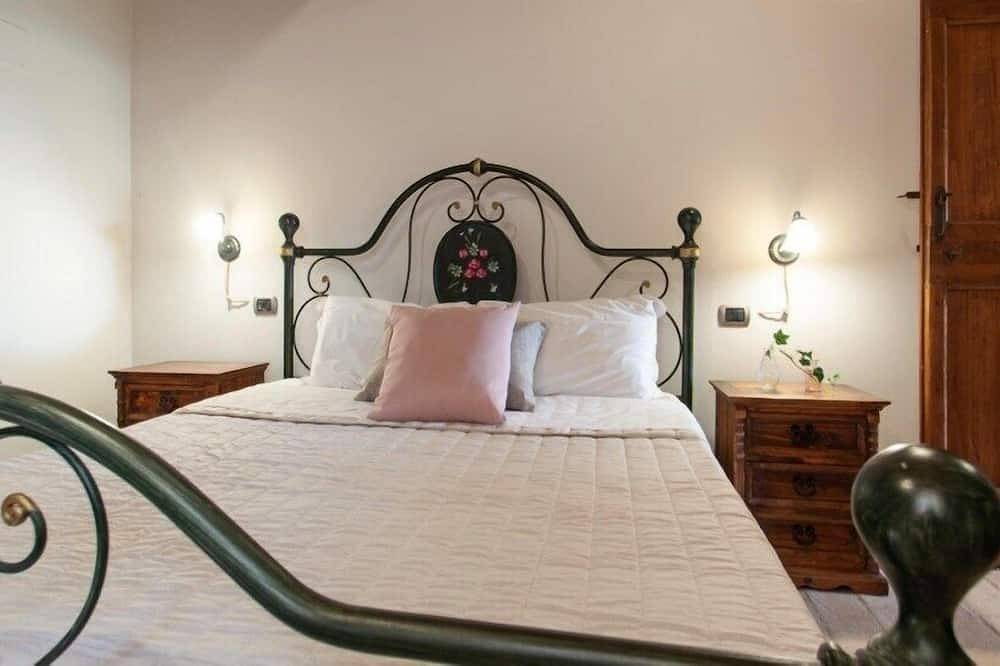 Agriturismo Il Poggio, zwei Ferienhäuser mit Pool, Casa Rosa in Umbertide, Valtiberina