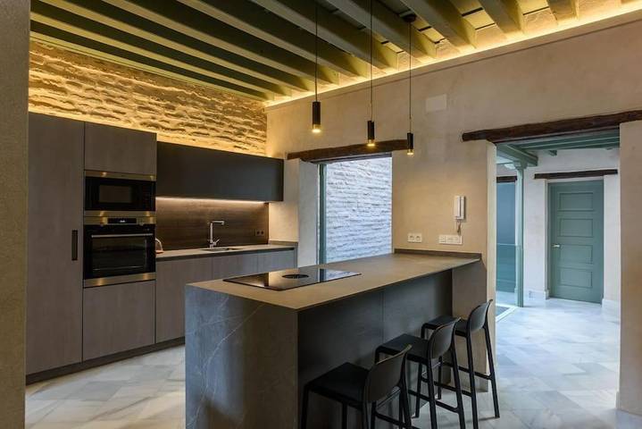 Villa pour 12 personnes, avec Balcon ainsi que Terrasse et Vue à Séville