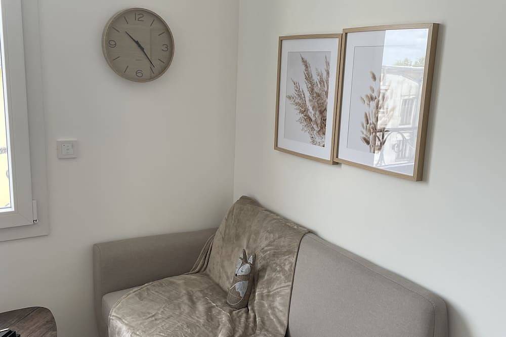 Appartement entier, Le Poulorio 10 - T2 - Proche Gare in Lorient, Côte des Mégalithes