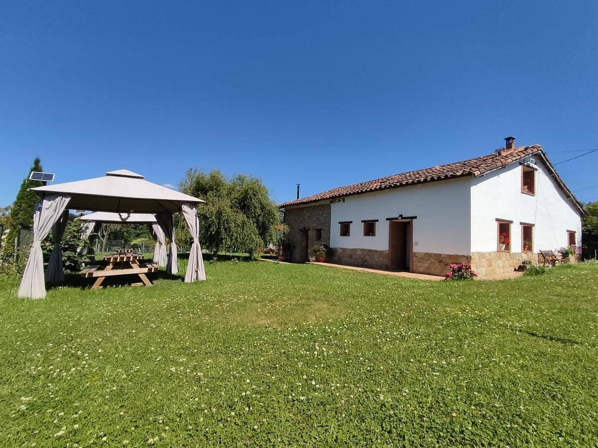 Two-Bedroom House in Oviedo, Cordillera Cantábrica