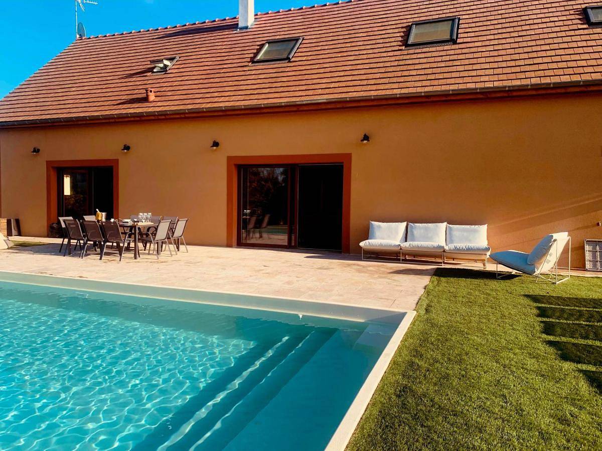Domaine Evasion Spa et Pickelball dans le Loiret in Poilly-lez-Gien, Région de Montargis