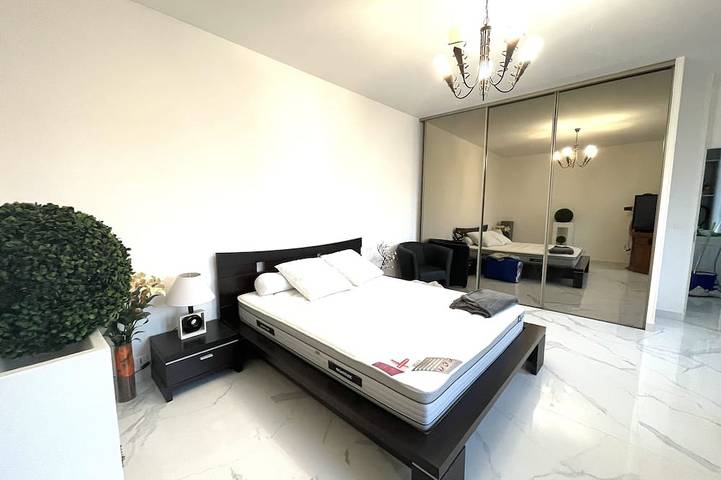 Location de vacances pour 10 personnes, avec balcon à Villeneuve-sur-Yonne - 2