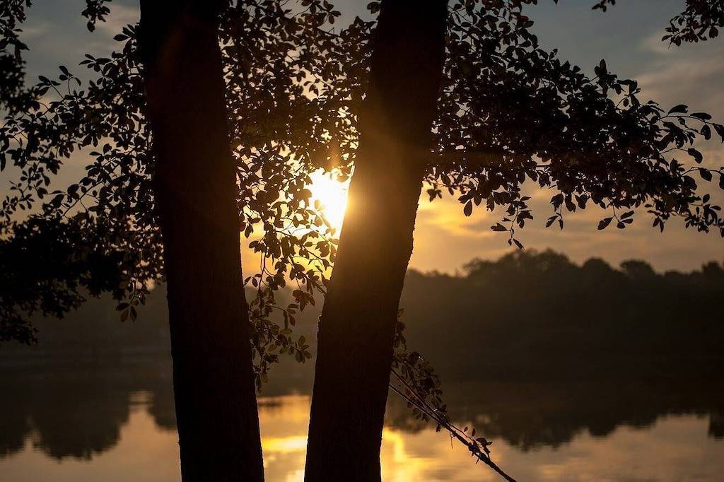 Best of Both Worlds am Schwanenteich in Dennis Port, Dennis