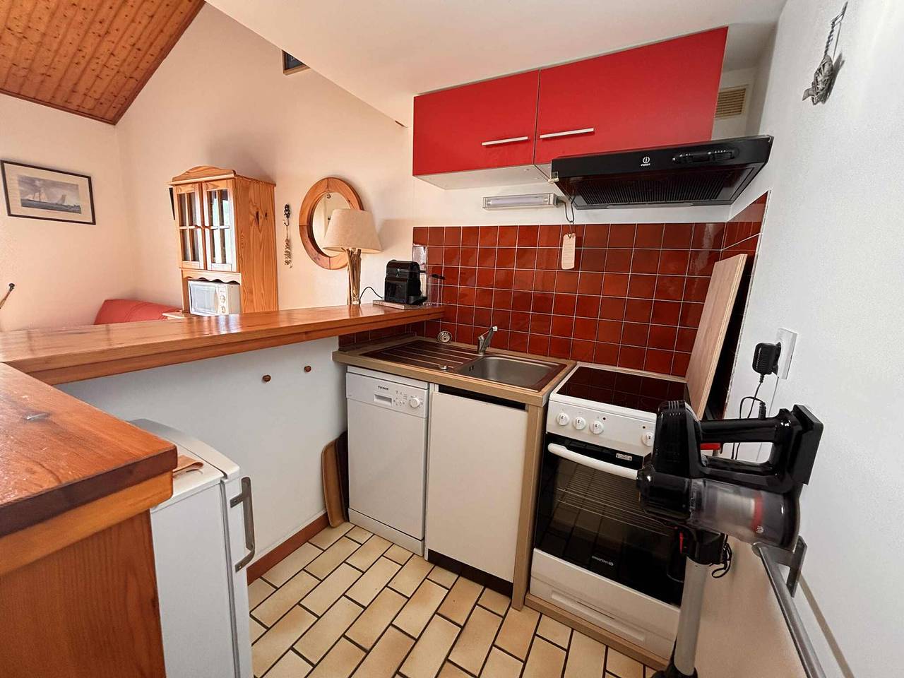 Maisonnette cosy à 20 m de la plage avec animaux admis, wifi et parking in La Tranche-sur-Mer, Vendée