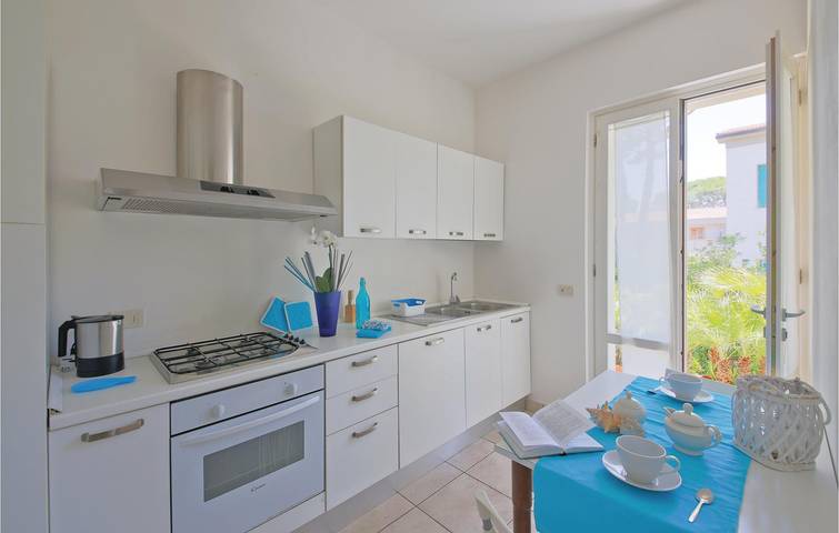 140qm Wohnung + Parkplatz, Garten & Internet, 1,5km zum Strand in Principina A Mare, Grosseto