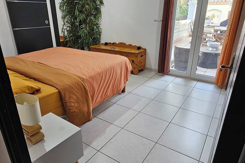 Mediterranean villa for rent - sleeps 6 in Fabrègues, Côte d'Améthyste
