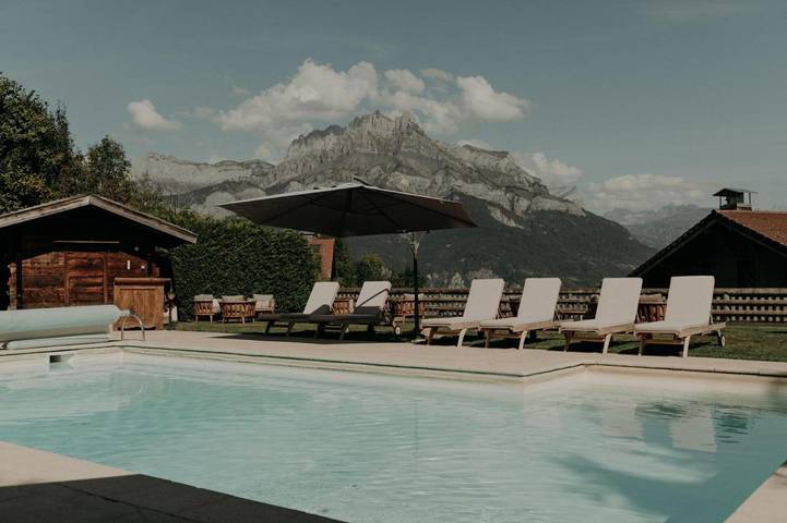 Hôtel pour 2 personnes, avec Balcon et Terrasse ainsi que Jardin et Piscine à Cordon