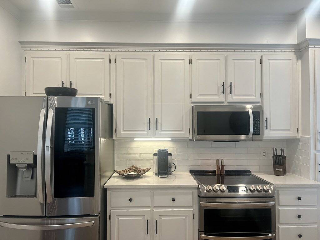 Newly Renovated, Beautifully Decorated, Lake Front in Reynolds in Lake Oconee