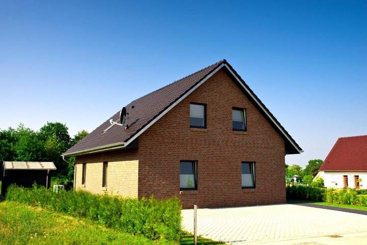 Ferienhaus für 15 Personen, mit Sauna und Seeblick sowie Garten und Ausblick, kinderfreundlich in Boiensdorf - 2