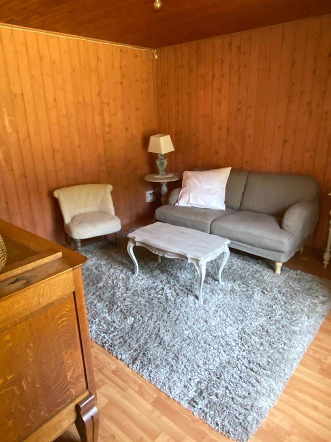 Location de vacances pour 3 personnes, animaux acceptés à Chalmazel - 4