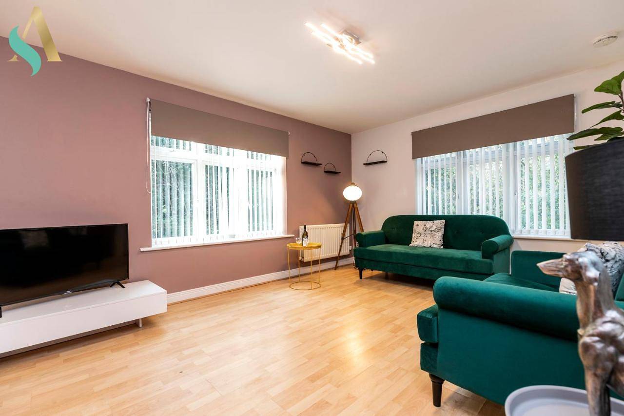 Entire apartment, Three-Bedroom Apartment in Middlesbrough, North East England