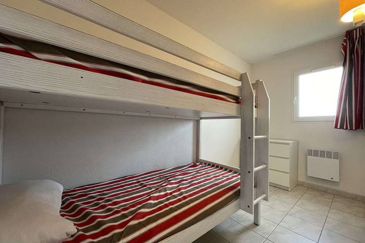 Gemütliches Ferienhaus mit Terrasse, Pool & Hunde willkommen in Salavas, Ardèche