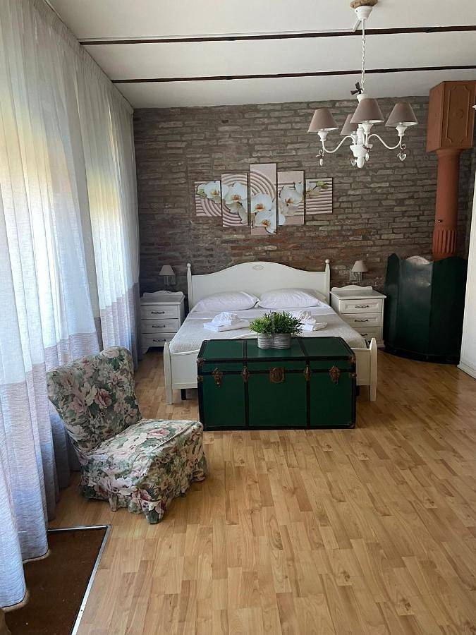 Standard Double Room with Shared Bathroom in Ferrara, Ferrara Provinz