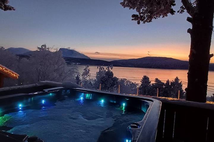 Cabane en bois pour 6 personnes, avec sauna ainsi que jardin et jacuzzi - 1