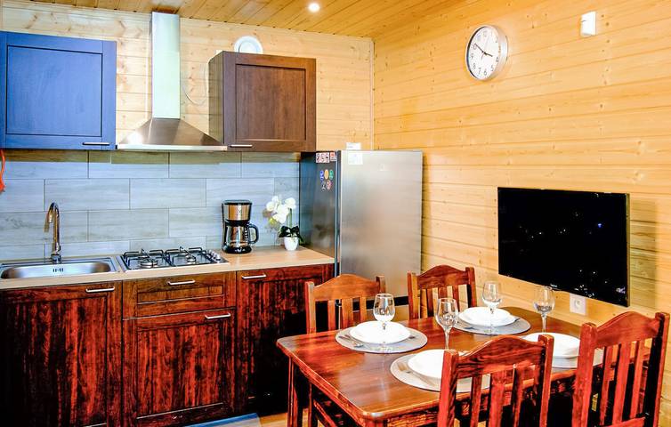 Ferienhaus für 6 Personen mit Terrasse in Mielno, Powiat Koszaliński