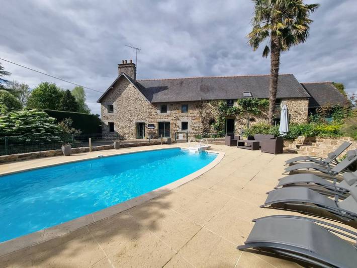 Location de vacances pour 14 personnes à Le Val-Saint-Père