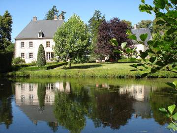 Chambre d’hôte pour 5 personnes, avec jardin ainsi que piscine et vue sur le lac, animaux acceptés à Ivoy-le-Pré