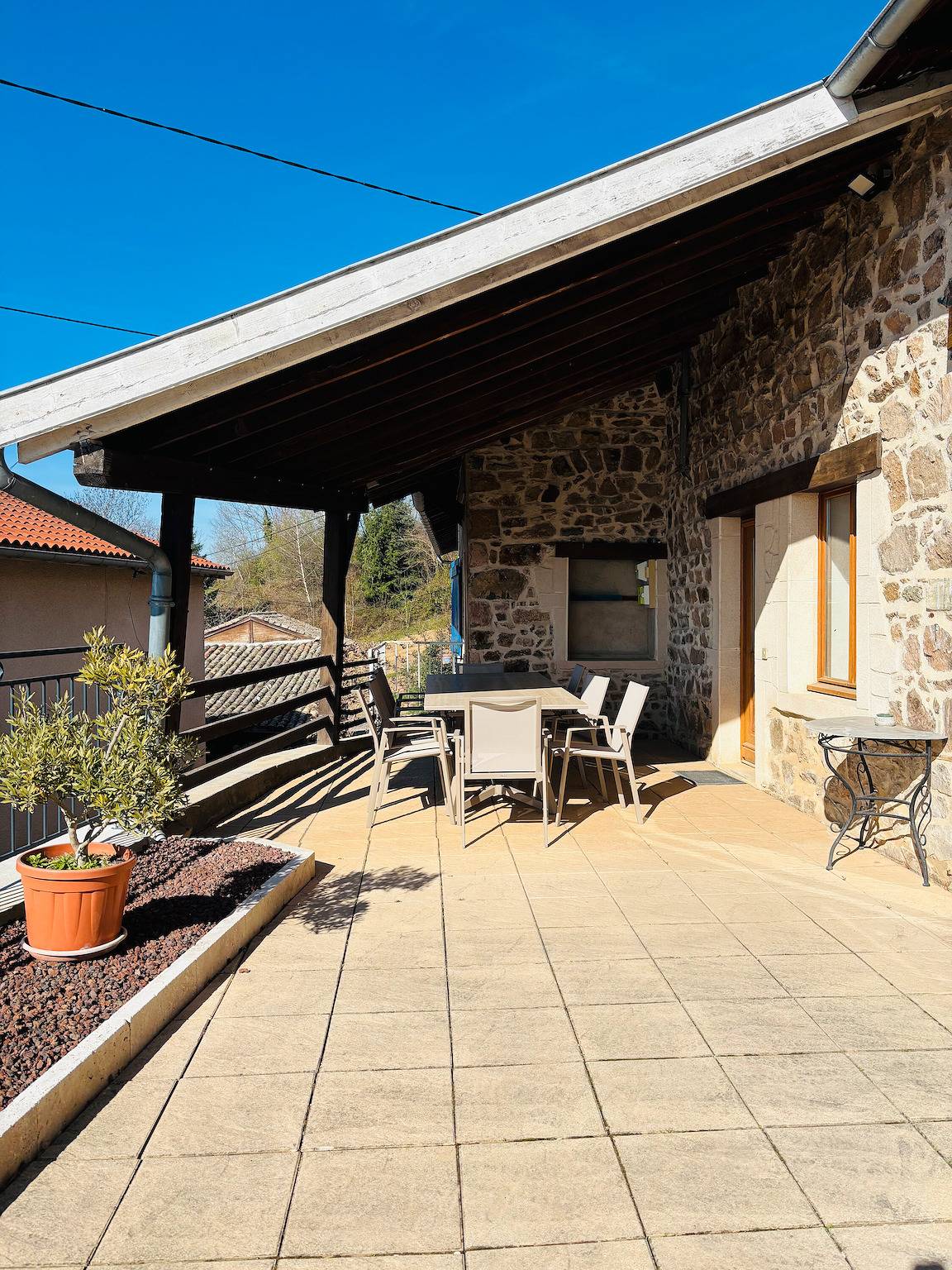 Gîte 'Gite De Clairette Et Nono' mit Privater Terrasse und Wlan in Lantignié, Beaujolais