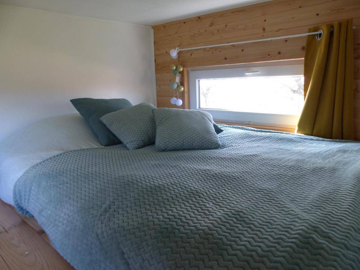 Appartement entier, Two-Bedroom Apartment in Panissières, Montbrison
