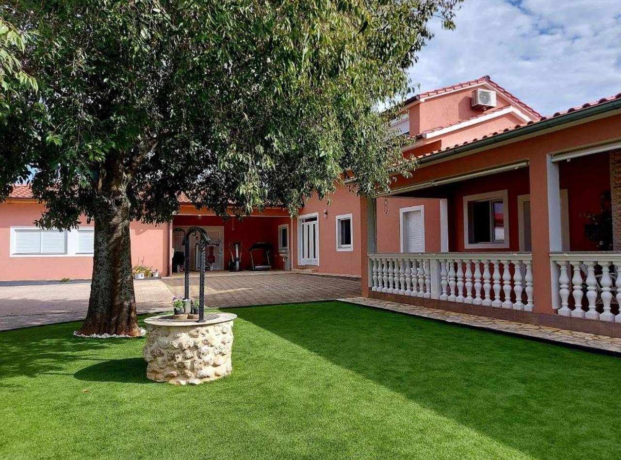 Casa vacanza a Šibenik-Knin a partire da 366€ a notte