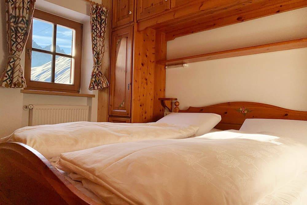 Entire apartment, Standard one-bedroom apartments in Sexten, Sexten Dolomites