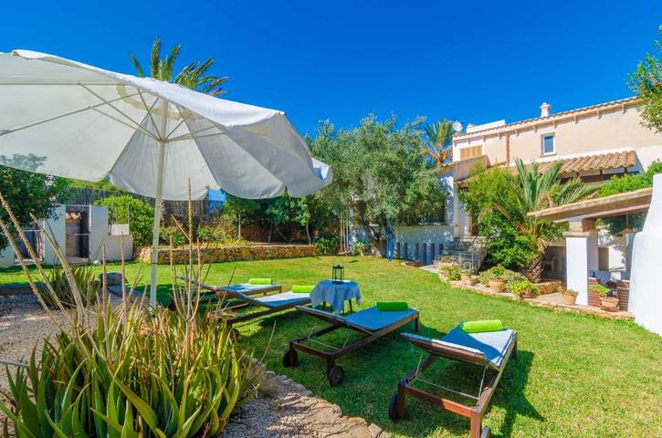 Can Boira - Chalet with private garden in Porto Colom. Free Wifi in Portocolom, Felanitx
