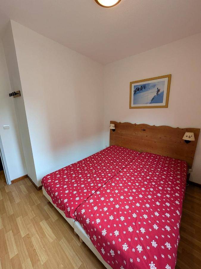 Gîte pour 8 personnes, avec vue ainsi que terrasse et piscine à Arvieux - 4