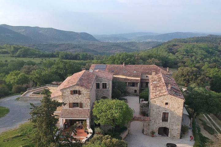 Appartement entier, Le Murier - 5 personnes in Vagnas, Ardèche