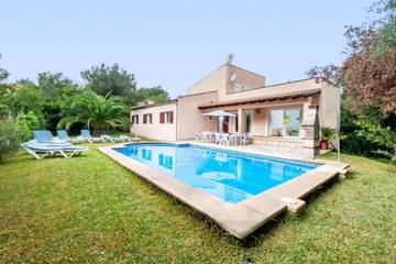 Villa in Crestatx, Sa Pobla für 8 