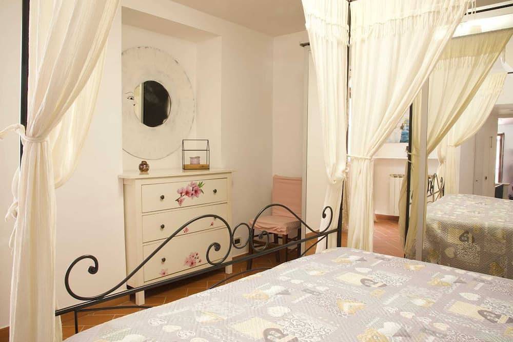 Appartamento intero, B&B la casa al vicolo - sconto 20% per le prime 2 prenotazioni in Paliano, Provincia di Frosinone