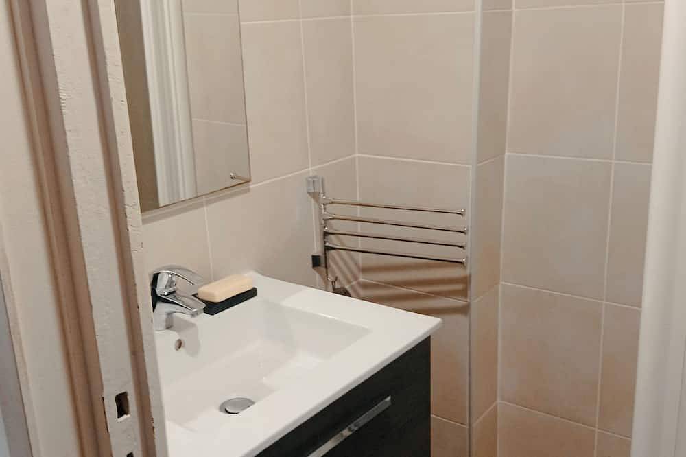 Appartement entier, Agréable Appartement Lumineux et Central à Pantin, à 3mn du Métro Parisien ! in Pantin, Seine-Saint-Denis