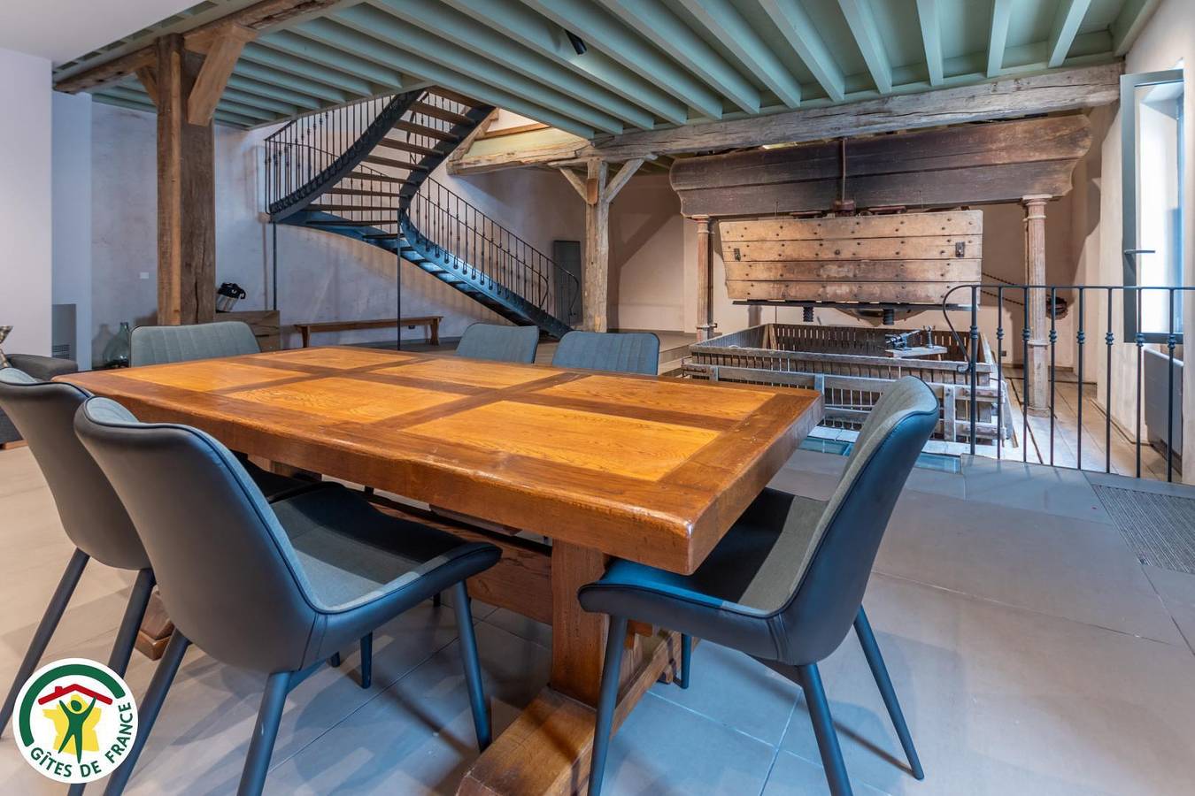 Le Pressoir de Nestor in Monthelon, Marne