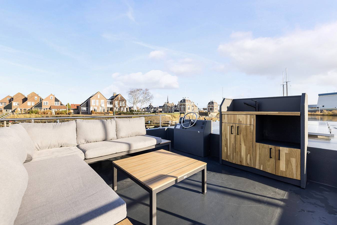 Huren Houseboat — Hausboote Lemmer | Luxus Hausboot in Friesland in Lemmer, Ijsselmeer