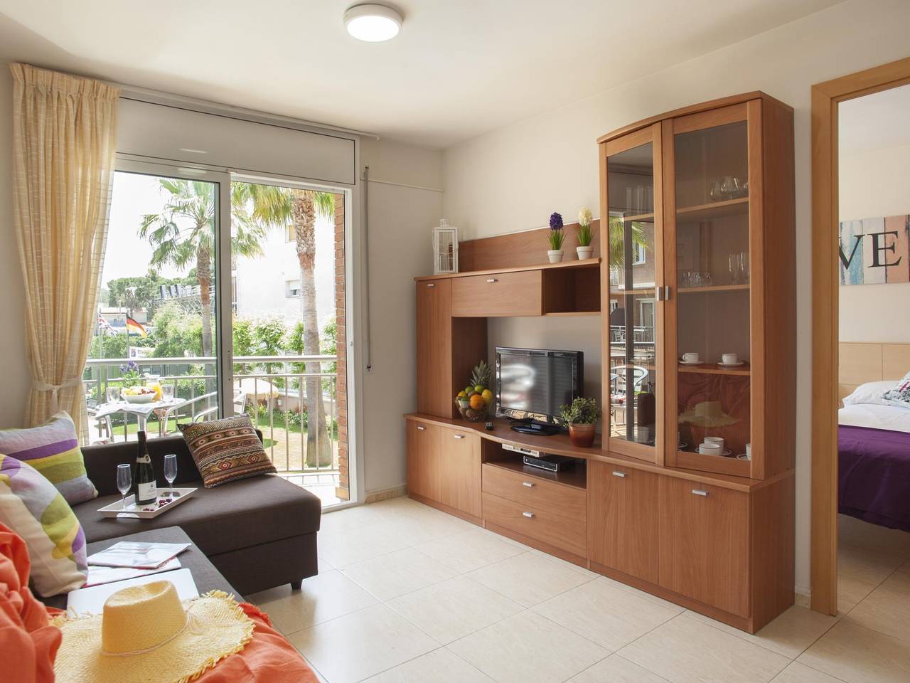 Apartamento vacacional entero, Apartamento luminoso y acogedor para tres personas. in Casteldefels, Bajo Llobregat