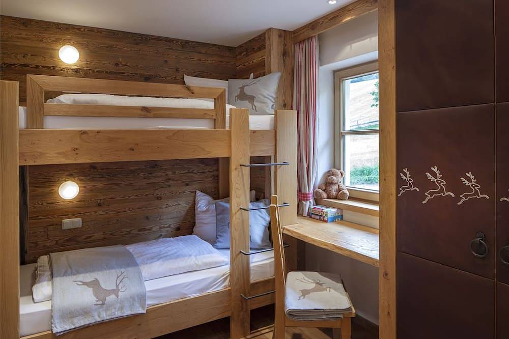 Traumhaft schönes Chalet/ Ferienhaus, in den Bergen an der Skipiste Kitzbühels in Kirchberg in Tirol, Bezirk Kitzbühel