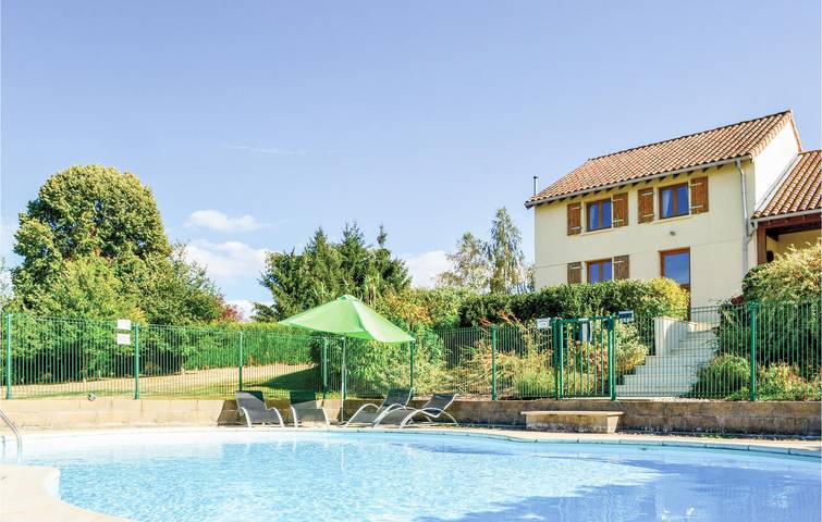 Maison de vacances pour 7 personnes, avec jardin ainsi que piscine et terrasse, animaux acceptés