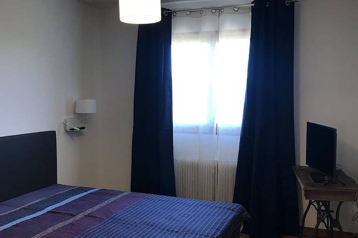 Location de vacances pour 6 personnes, avec terrasse à Châteauneuf-Villevieille - 3